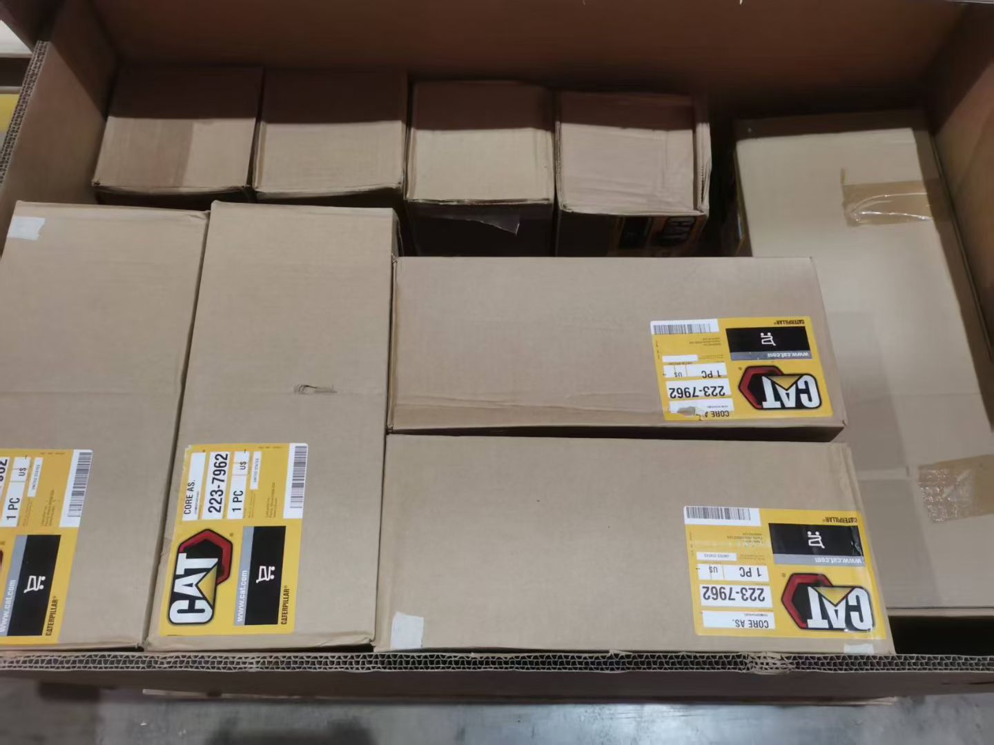 CAT Genuine new 2237962